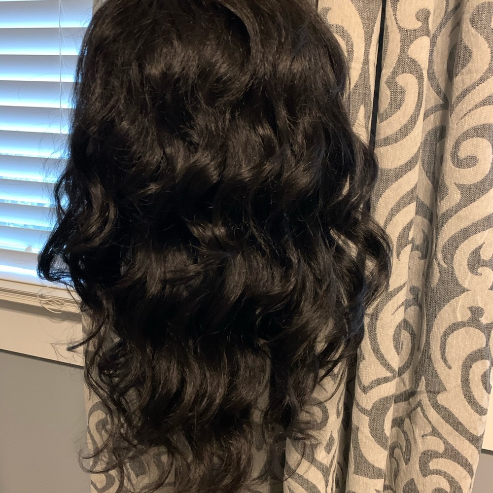 Synthetic wig - Picture 2 of 6